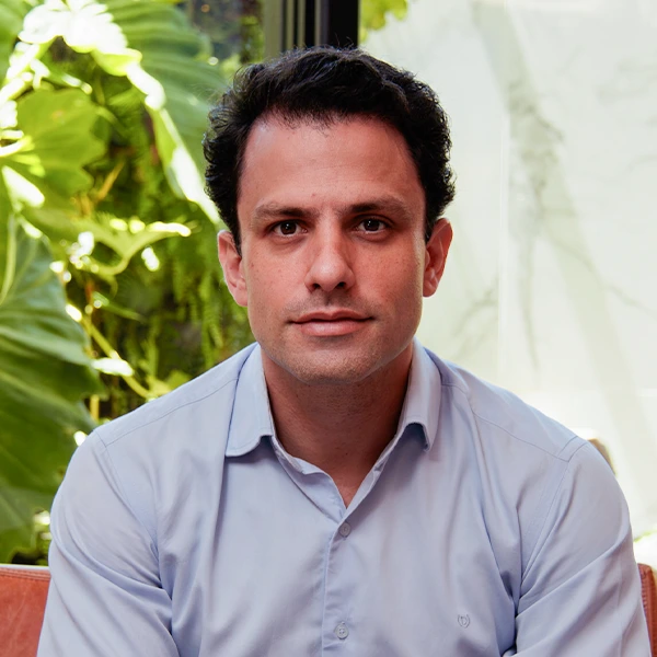 Dr. Guilherme Machado